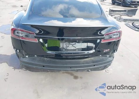 2021 Tesla Model S Plaid Tri Motor All-Wheel Drive from USA, damaged, VIN 5YJSA1E66MF431393